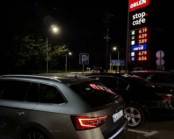 Серый Шкода Суперб, объемом двигателя 1.97 л и пробегом 263 тыс. км за 19999 $, фото 13 на Automoto.ua