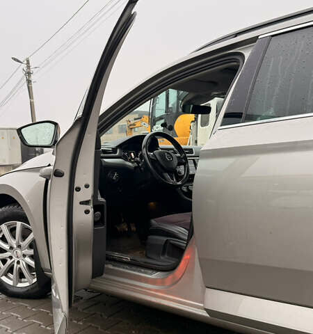 Серый Шкода Суперб, объемом двигателя 2 л и пробегом 270 тыс. км за 13800 $, фото 16 на Automoto.ua