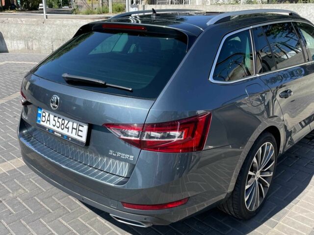 Сірий Шкода Суперб, об'ємом двигуна 2 л та пробігом 270 тис. км за 20000 $, фото 6 на Automoto.ua