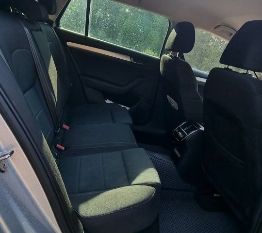 Сірий Шкода Суперб, об'ємом двигуна 0 л та пробігом 1 тис. км за 13000 $, фото 5 на Automoto.ua