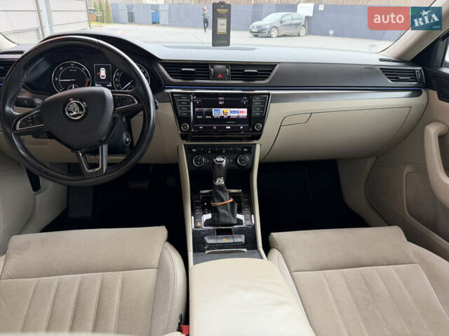 Сірий Шкода Суперб, об'ємом двигуна 1.97 л та пробігом 261 тис. км за 17999 $, фото 39 на Automoto.ua