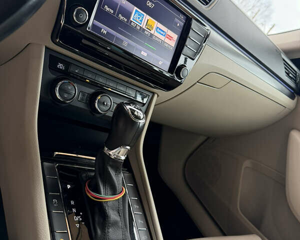 Сірий Шкода Суперб, об'ємом двигуна 1.97 л та пробігом 261 тис. км за 17999 $, фото 34 на Automoto.ua