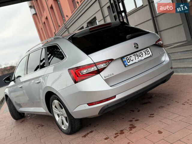 Сірий Шкода Суперб, об'ємом двигуна 1.97 л та пробігом 261 тис. км за 17999 $, фото 25 на Automoto.ua