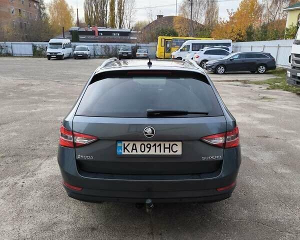 Серый Шкода Суперб, объемом двигателя 1.6 л и пробегом 260 тыс. км за 13500 $, фото 6 на Automoto.ua