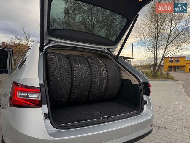 Шкода Суперб 2016 в Дрогобыче на Automoto.ua Серый Шкода Суперб, объемом двигателя 1.98 л и пробегом 250 тыс. км за 17150 $, фото 25 на Automoto.ua