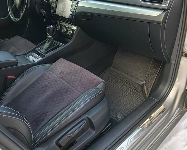 Серый Шкода Суперб, объемом двигателя 1.97 л и пробегом 264 тыс. км за 14300 $, фото 17 на Automoto.ua