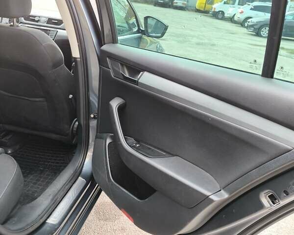 Серый Шкода Суперб, объемом двигателя 1.6 л и пробегом 260 тыс. км за 13500 $, фото 23 на Automoto.ua