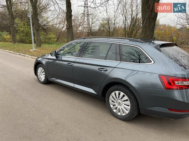 Сірий Шкода Суперб, об'ємом двигуна 2 л та пробігом 265 тис. км за 16700 $, фото 11 на Automoto.ua
