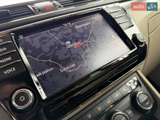 Сірий Шкода Суперб, об'ємом двигуна 1.97 л та пробігом 261 тис. км за 17999 $, фото 54 на Automoto.ua