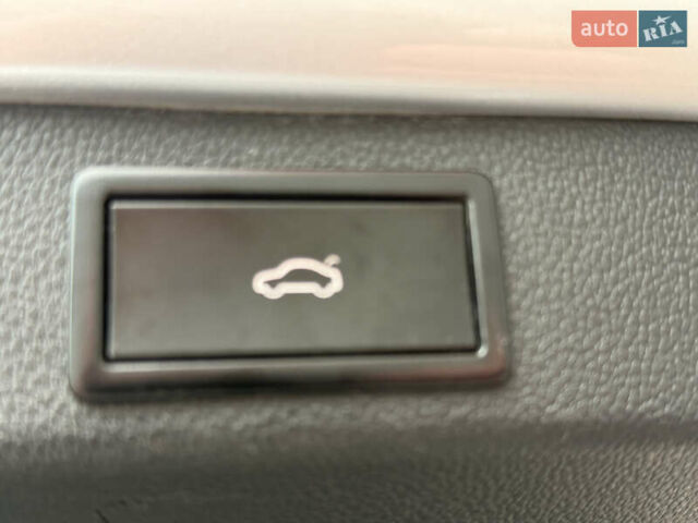 Сірий Шкода Суперб, об'ємом двигуна 1.97 л та пробігом 261 тис. км за 17999 $, фото 29 на Automoto.ua