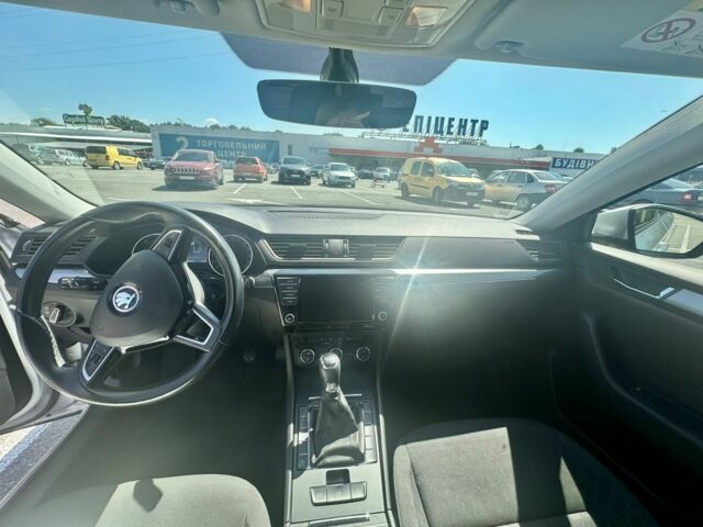 Серый Шкода Суперб, объемом двигателя 1.6 л и пробегом 256 тыс. км за 12999 $, фото 18 на Automoto.ua