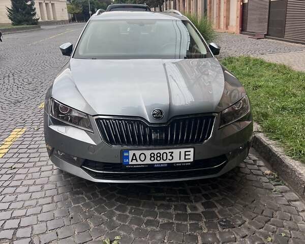 Сірий Шкода Суперб, об'ємом двигуна 1.6 л та пробігом 230 тис. км за 15000 $, фото 3 на Automoto.ua
