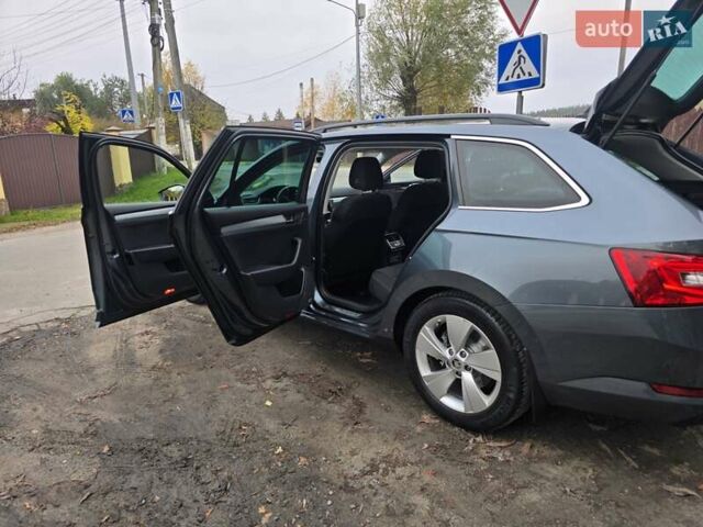 Шкода Суперб 2016 в Киеве на Automoto.ua Серый Шкода Суперб, объемом двигателя 2 л и пробегом 260 тыс. км за 14700 $, фото 50 на Automoto.ua