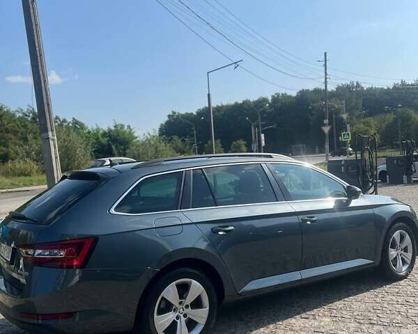 Серый Шкода Суперб, объемом двигателя 1.97 л и пробегом 212 тыс. км за 16900 $, фото 7 на Automoto.ua