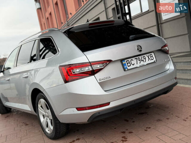 Сірий Шкода Суперб, об'ємом двигуна 1.97 л та пробігом 261 тис. км за 17999 $, фото 15 на Automoto.ua