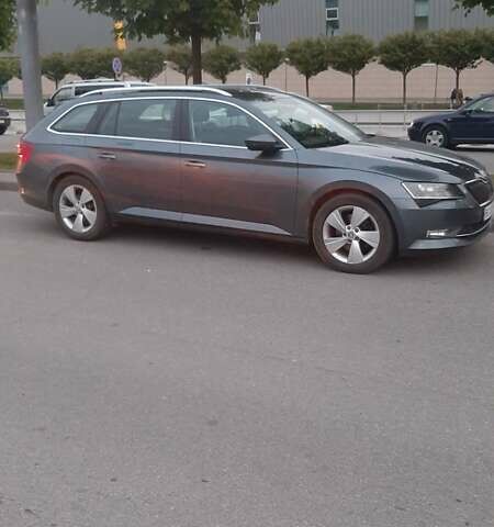 Сірий Шкода Суперб, об'ємом двигуна 1.6 л та пробігом 262 тис. км за 13500 $, фото 11 на Automoto.ua
