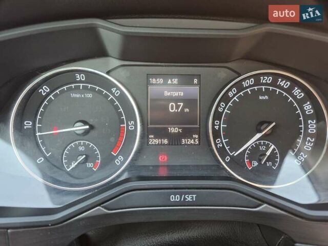 Серый Шкода Суперб, объемом двигателя 1.6 л и пробегом 230 тыс. км за 15500 $, фото 24 на Automoto.ua