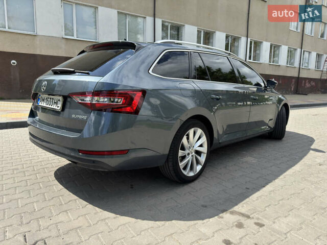 Серый Шкода Суперб, объемом двигателя 1.97 л и пробегом 335 тыс. км за 17600 $, фото 3 на Automoto.ua