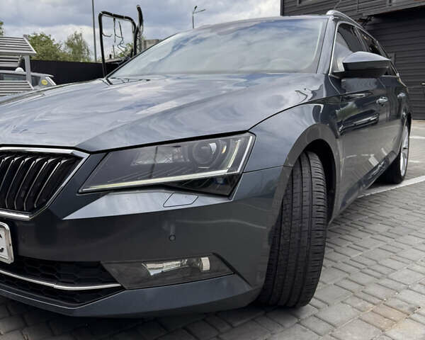 Серый Шкода Суперб, объемом двигателя 1.97 л и пробегом 335 тыс. км за 17600 $, фото 16 на Automoto.ua