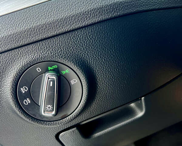 Серый Шкода Суперб, объемом двигателя 1.97 л и пробегом 265 тыс. км за 16000 $, фото 30 на Automoto.ua