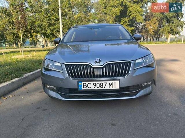 Сірий Шкода Суперб, об'ємом двигуна 2 л та пробігом 301 тис. км за 18500 $, фото 6 на Automoto.ua