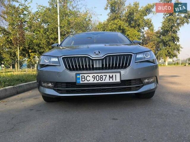Сірий Шкода Суперб, об'ємом двигуна 2 л та пробігом 301 тис. км за 18500 $, фото 10 на Automoto.ua