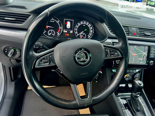 Серый Шкода Суперб, объемом двигателя 1.97 л и пробегом 265 тыс. км за 16000 $, фото 32 на Automoto.ua