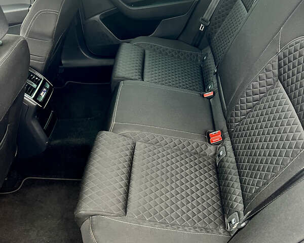 Серый Шкода Суперб, объемом двигателя 1.97 л и пробегом 265 тыс. км за 16000 $, фото 40 на Automoto.ua