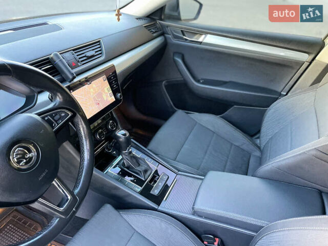 Серый Шкода Суперб, объемом двигателя 1.97 л и пробегом 256 тыс. км за 15999 $, фото 25 на Automoto.ua