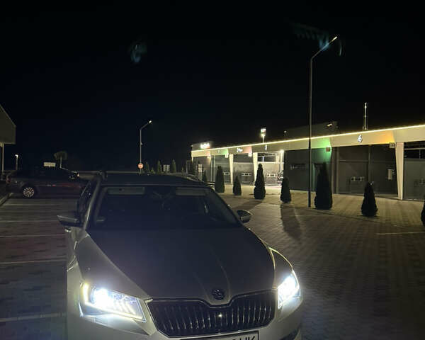 Шкода Суперб 2017 в Хусте на Automoto.ua Серый Шкода Суперб, объемом двигателя 2 л и пробегом 226 тыс. км за 20000 $, фото 49 на Automoto.ua