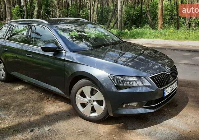 Сірий Шкода Суперб, об'ємом двигуна 1.6 л та пробігом 262 тис. км за 13500 $, фото 1 на Automoto.ua