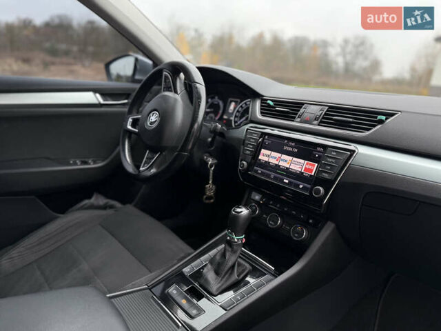 Серый Шкода Суперб, объемом двигателя 1.97 л и пробегом 361 тыс. км за 14600 $, фото 1 на Automoto.ua