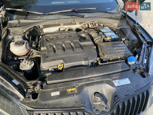 Сірий Шкода Суперб, об'ємом двигуна 1.97 л та пробігом 240 тис. км за 18000 $, фото 26 на Automoto.ua