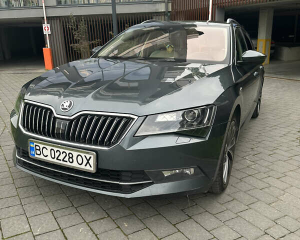 Серый Шкода Суперб, объемом двигателя 1.97 л и пробегом 190 тыс. км за 22500 $, фото 2 на Automoto.ua