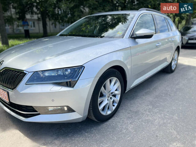 Серый Шкода Суперб, объемом двигателя 2 л и пробегом 162 тыс. км за 19499 $, фото 9 на Automoto.ua