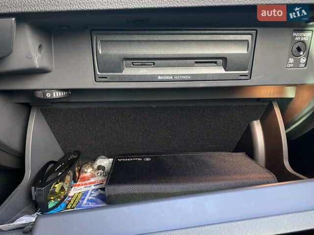 Сірий Шкода Суперб, об'ємом двигуна 1.97 л та пробігом 240 тис. км за 18000 $, фото 60 на Automoto.ua