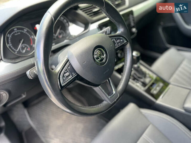 Серый Шкода Суперб, объемом двигателя 2 л и пробегом 162 тыс. км за 19499 $, фото 16 на Automoto.ua