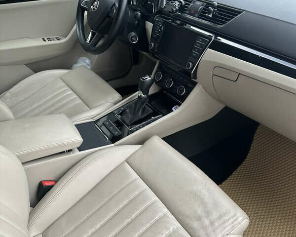 Серый Шкода Суперб, объемом двигателя 1.97 л и пробегом 190 тыс. км за 22500 $, фото 28 на Automoto.ua
