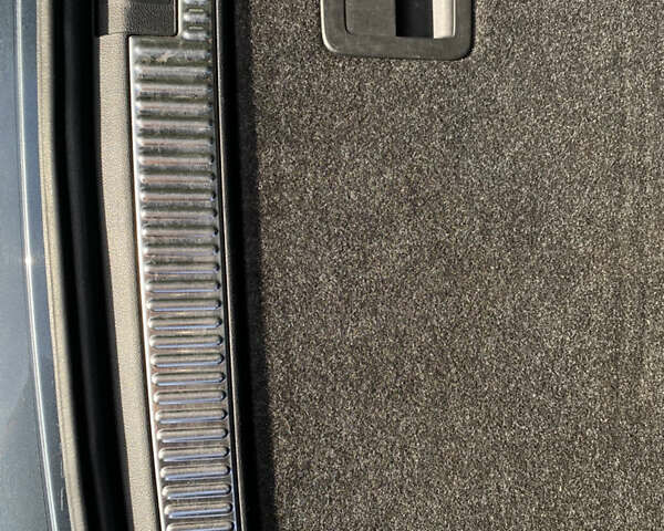 Сірий Шкода Суперб, об'ємом двигуна 1.97 л та пробігом 240 тис. км за 18000 $, фото 68 на Automoto.ua