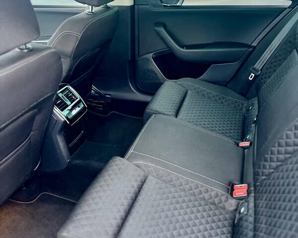 Серый Шкода Суперб, объемом двигателя 1.97 л и пробегом 265 тыс. км за 16000 $, фото 16 на Automoto.ua