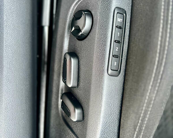 Серый Шкода Суперб, объемом двигателя 1.97 л и пробегом 265 тыс. км за 16000 $, фото 13 на Automoto.ua