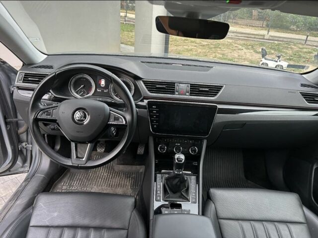 Серый Шкода Суперб, объемом двигателя 2 л и пробегом 191 тыс. км за 9000 $, фото 8 на Automoto.ua