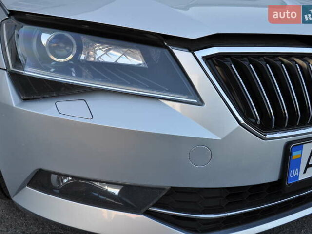 Серый Шкода Суперб, объемом двигателя 1.97 л и пробегом 265 тыс. км за 16000 $, фото 5 на Automoto.ua