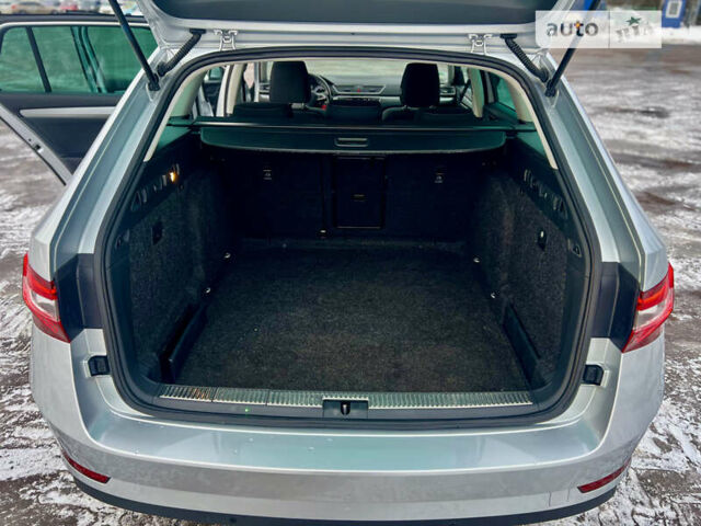 Серый Шкода Суперб, объемом двигателя 1.97 л и пробегом 265 тыс. км за 16000 $, фото 21 на Automoto.ua