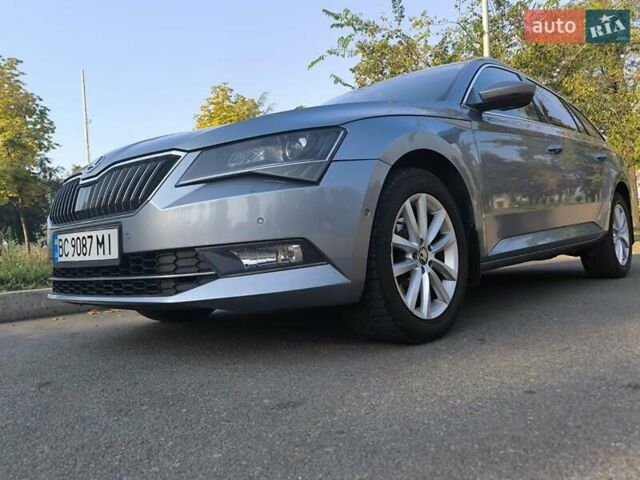 Сірий Шкода Суперб, об'ємом двигуна 2 л та пробігом 301 тис. км за 18500 $, фото 11 на Automoto.ua
