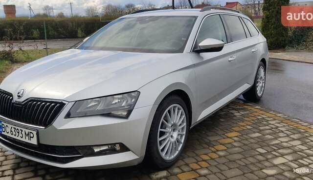 Сірий Шкода Суперб, об'ємом двигуна 2 л та пробігом 253 тис. км за 16500 $, фото 1 на Automoto.ua