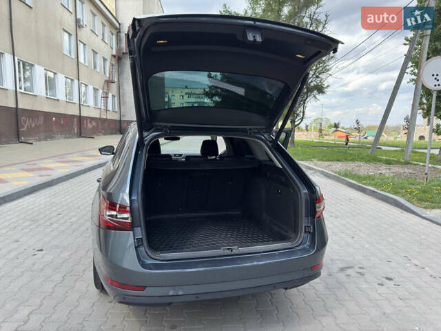 Серый Шкода Суперб, объемом двигателя 1.97 л и пробегом 335 тыс. км за 17600 $, фото 8 на Automoto.ua