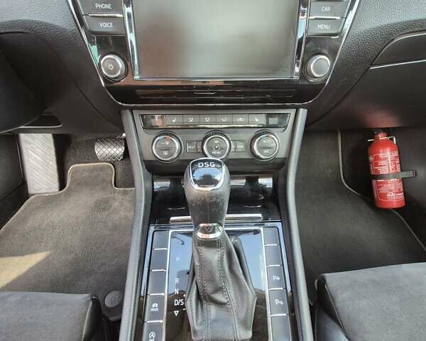 Серый Шкода Суперб, объемом двигателя 1.6 л и пробегом 230 тыс. км за 15500 $, фото 14 на Automoto.ua