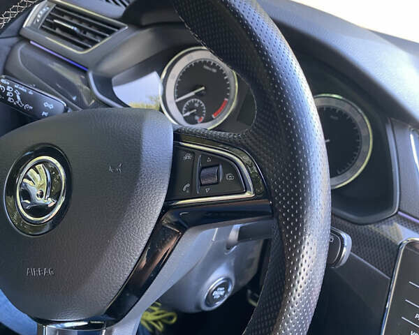 Сірий Шкода Суперб, об'ємом двигуна 1.97 л та пробігом 240 тис. км за 18000 $, фото 23 на Automoto.ua