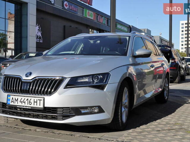 Серый Шкода Суперб, объемом двигателя 1.97 л и пробегом 265 тыс. км за 16000 $, фото 1 на Automoto.ua